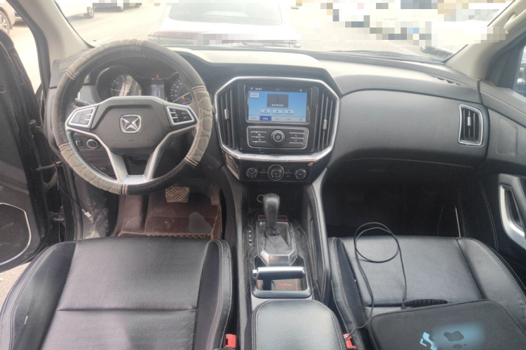 江铃 驭胜S350 2016款 2.0T 自动四驱汽油豪华版5座中控内饰12