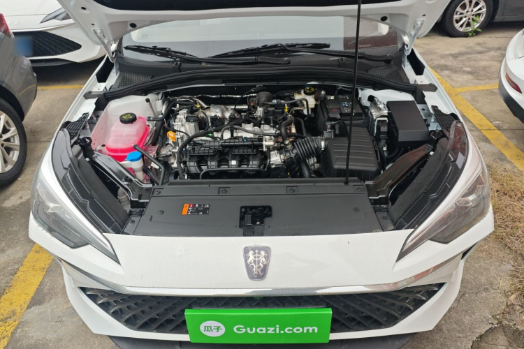 荣威i5 2023款 1.5L CVT豪华版机舱底盘24