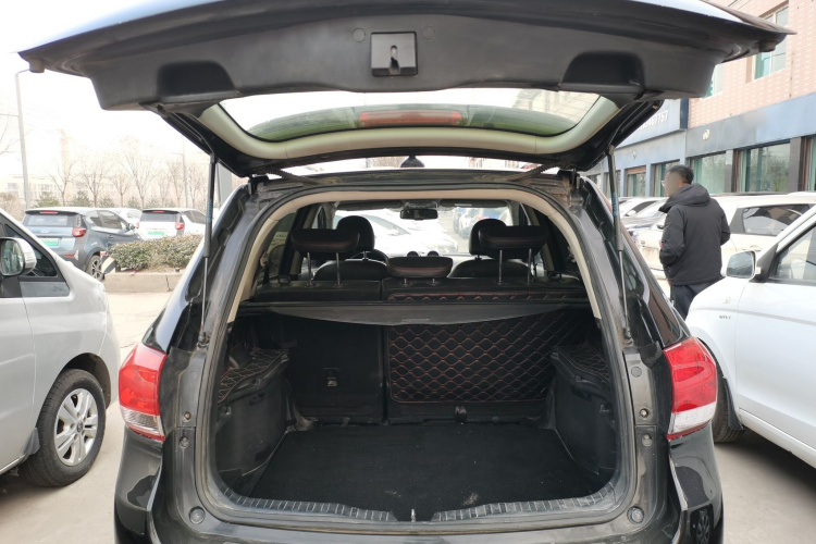 哈弗H6 2013款 升级版 1.5T 手动两驱精英型机舱底盘23