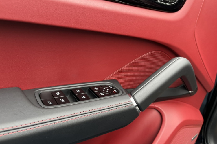 保时捷 2019款 Cayenne 3.0T局部细节9002