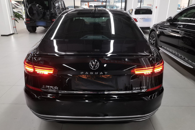 大众 帕萨特 2021款 330TSI 豪华版车身外观6