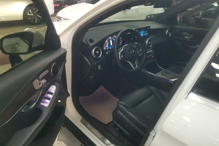 奔驰GLC 2020款 改款 GLC 300 L 4MATIC 动感型中控内饰20
