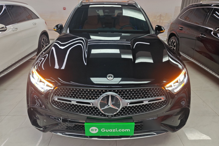 奔驰GLC 2023款 改款 GLC 300 L 4MATIC 动感型 5座车身外观2