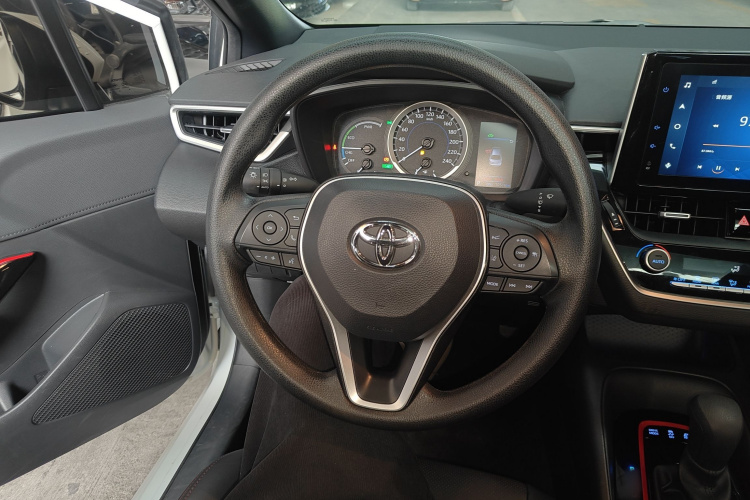 丰田 雷凌 2022款 双擎 1.8H E-CVT运动版局部细节13