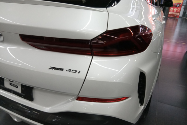 宝马X6 2021款 xDrive30i M运动套装车身外观9