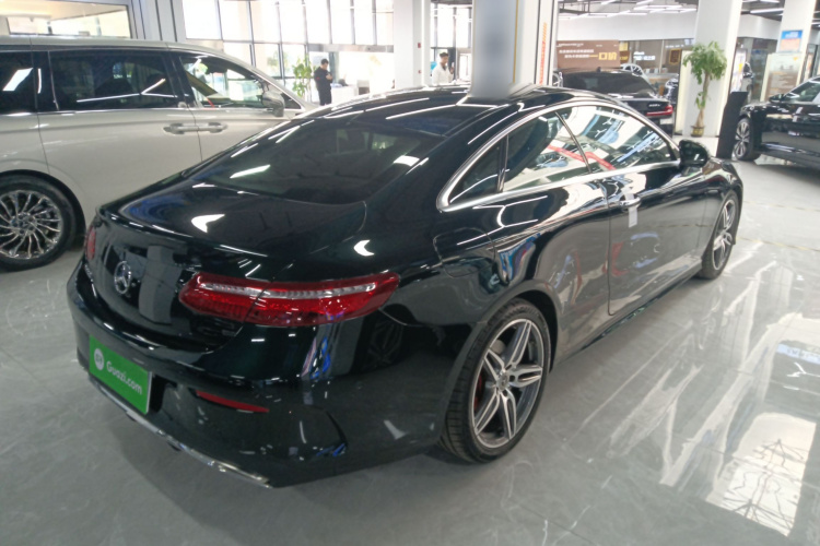 奔驰E级(进口) 2020款 E 260 轿跑车车身外观7