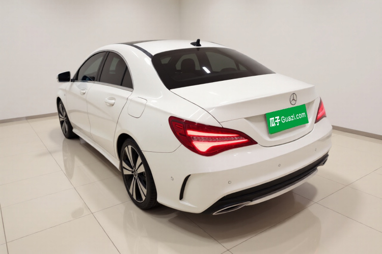 奔驰CLA 2019款 CLA 200 时尚型车身外观5