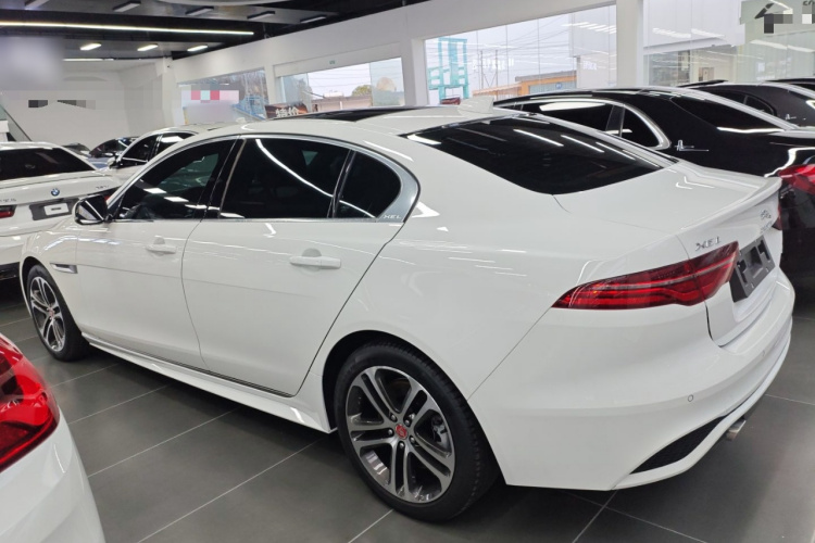 捷豹XEL 2024款 2.0T 250PS R-DYNAMIC S进取运动版车身外观6003