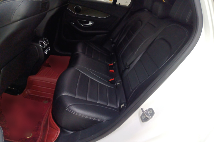 奔驰GLC 2017款 GLC 300 4MATIC 动感型中控内饰21