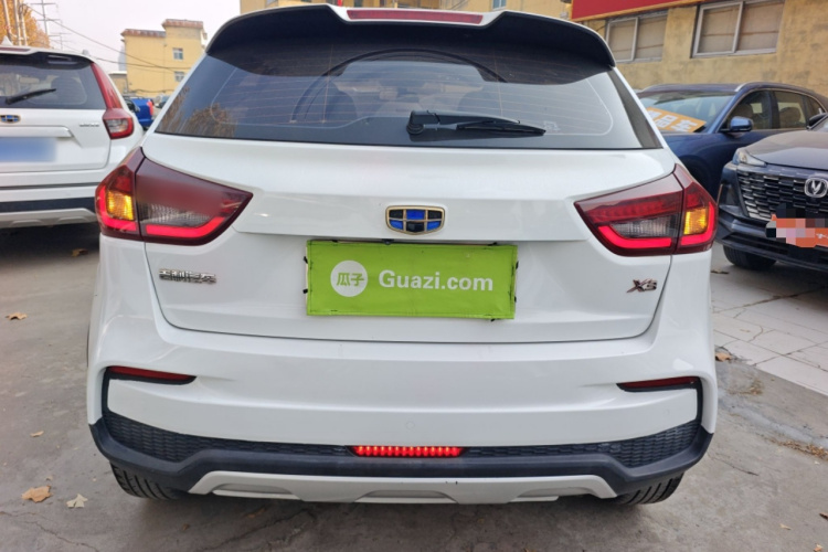 吉利汽车 远景X3 2020款 1.5L CVT尊贵型车身外观6