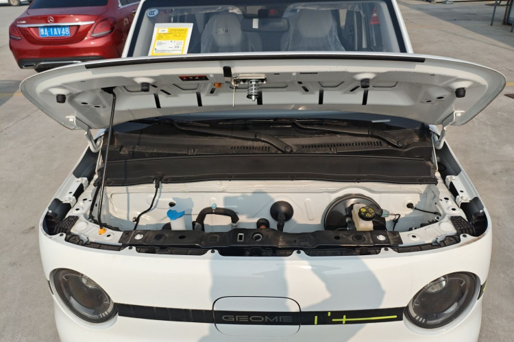 吉利银河 熊猫 2025款 210km 元气熊机舱底盘24