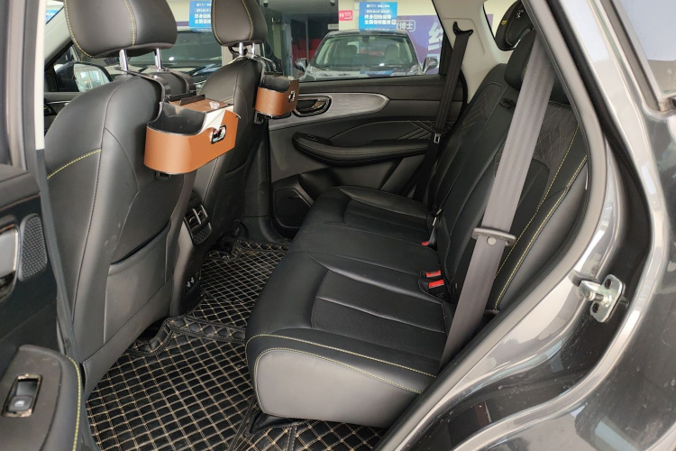 荣威RX5 2021款 PLUS 330TGI 自动国潮智臻版中控内饰21