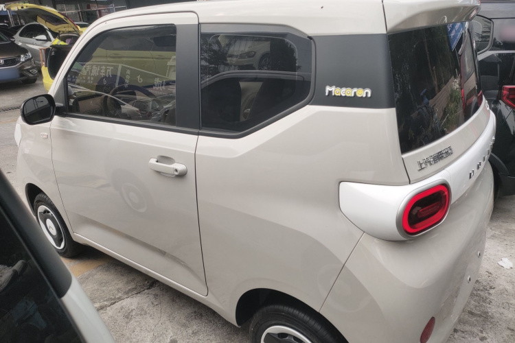 五菱汽车 宏光MINIEV 2024款 第三代 215km 青春版车身外观4