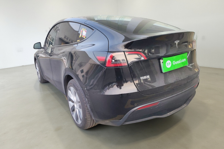 特斯拉 Model Y 2022款 改款 长续航全轮驱动版车身外观5