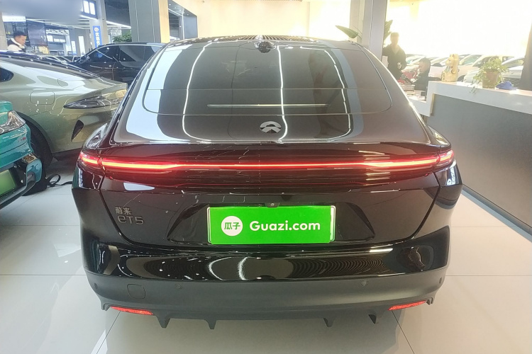 蔚来ET5 2022款 75kWh车身外观6