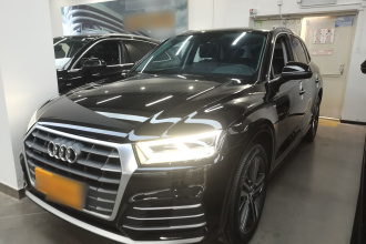 奥迪Q5L 2021款 40 TFSI 豪华致雅型
