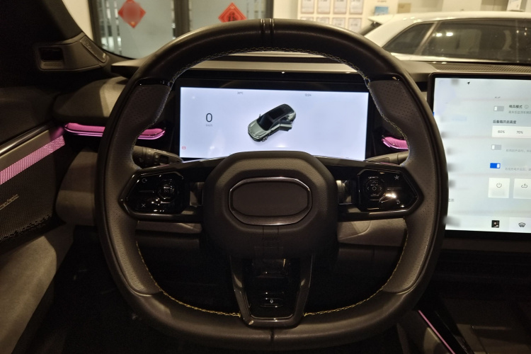 领克08 EM-P 2025款 220km 四驱性能Halo中控内饰7005