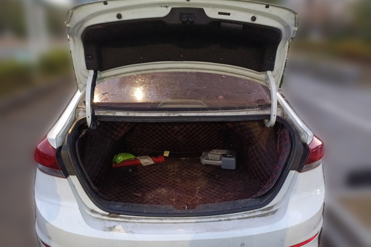 现代 领动 2016款 1.6L 自动智炫·精英型局部细节23