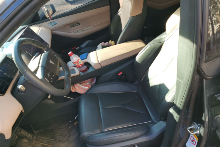 深蓝汽车 深蓝SL03 2023款 515MAX纯电版中控内饰19