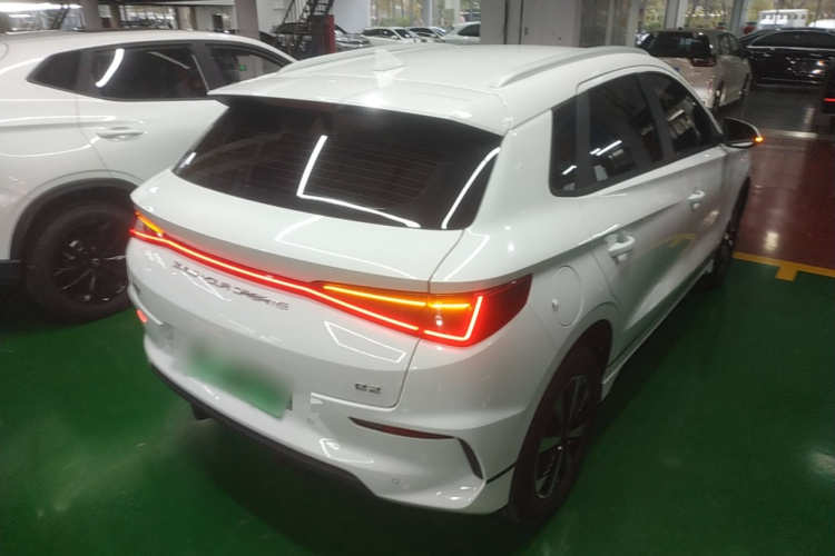 比亚迪e2 2024款 荣耀版 豪华型车身外观7