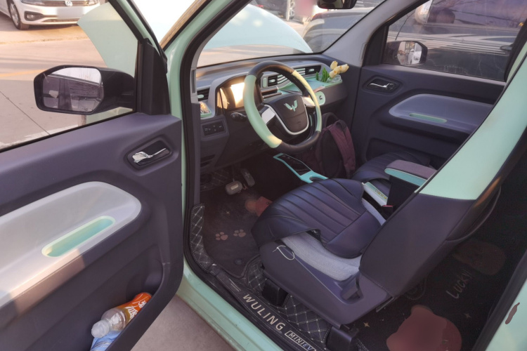 五菱汽车 宏光MINIEV 2021款 马卡龙时尚款 磷酸铁锂中控内饰20