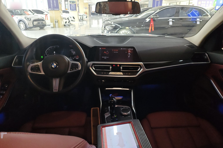 宝马3系 2022款 325Li M运动套装中控内饰7002