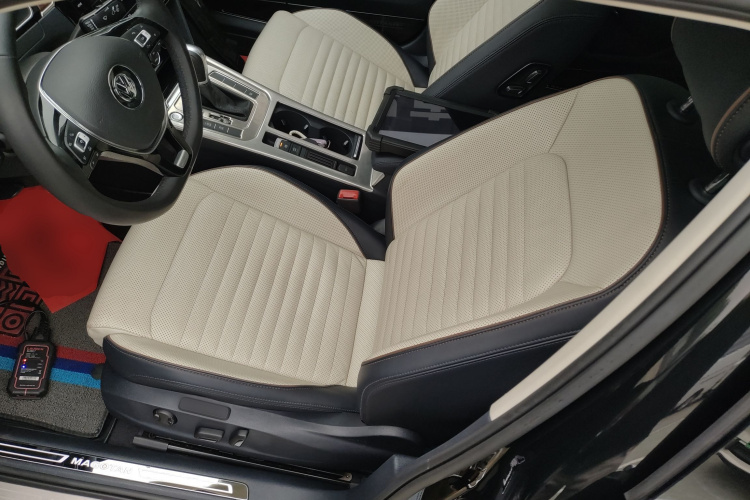 大众 迈腾 2018款 380TSI DSG 旗舰型中控内饰19