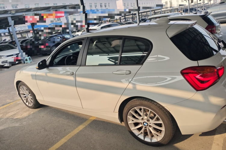 宝马1系(进口) 2015款 120i 领先型车身外观4