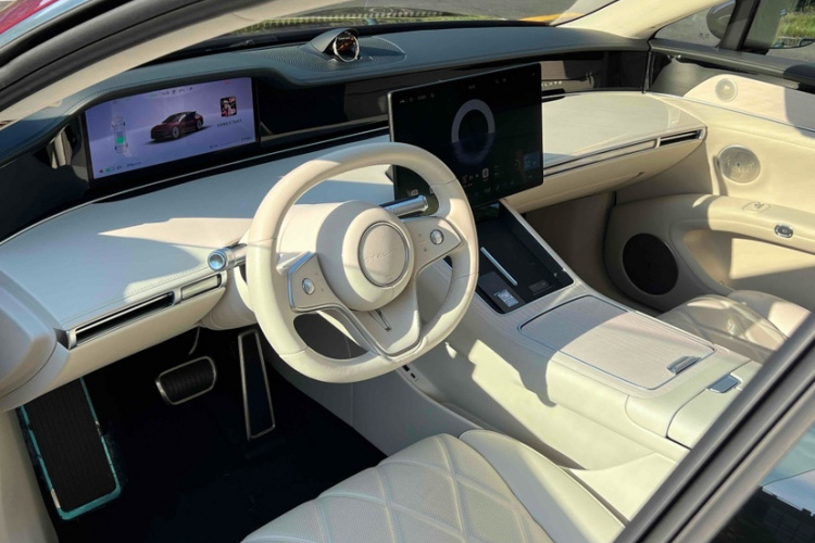 鸿蒙智行 享界S9 2024款 纯电 Ultra 四驱旗舰版中控内饰7001