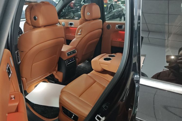 理想汽车 理想L7 2023款 Air中控内饰21