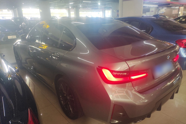 宝马3系 2024款 325Li M运动曜夜套装车身外观6003