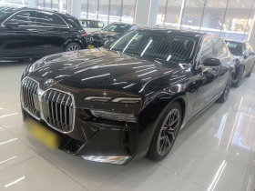 宝马7系 2023款 735Li M运动套装