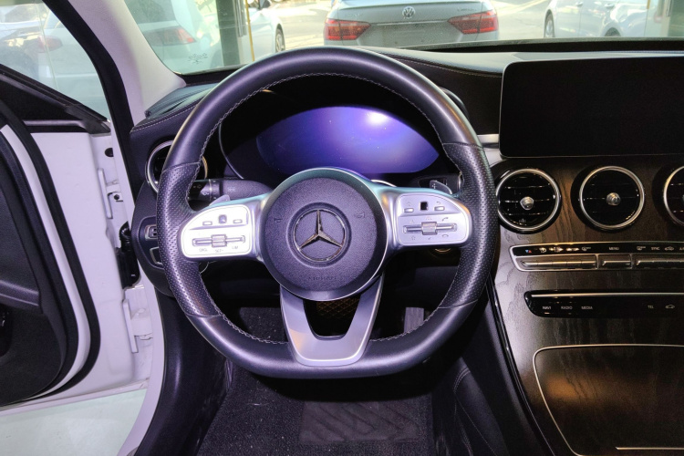 奔驰C级 2020款 改款 C 260 L 运动版局部细节13