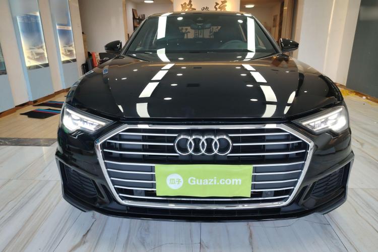 奥迪A6L 2022款 45 TFSI 臻选动感型车身外观2