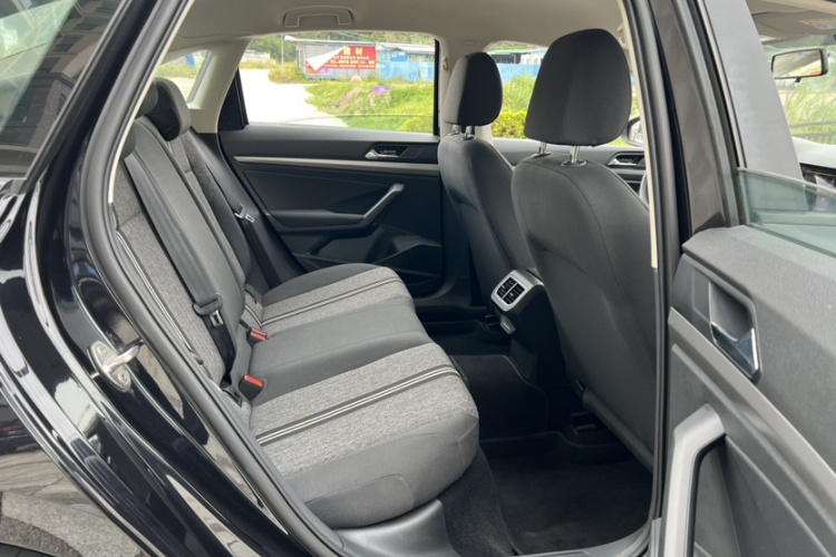 大众 朗逸 2021款 1.5L 自动风尚版中控内饰7011