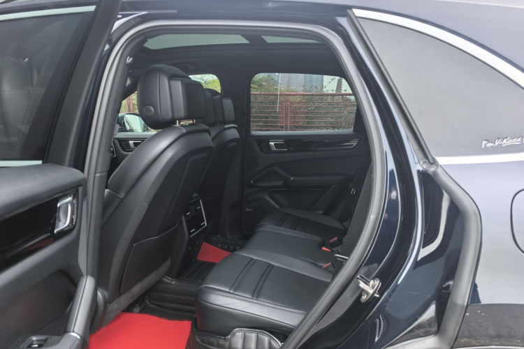 保时捷 Cayenne新能源 2019款 Cayenne E-Hybrid 2.0T中控内饰7003
