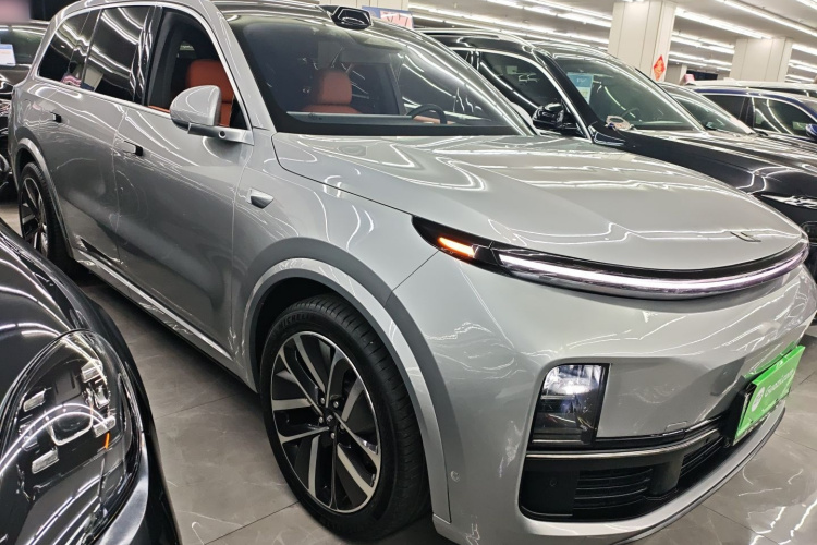 理想汽车 理想L9 2022款 Max车身外观3