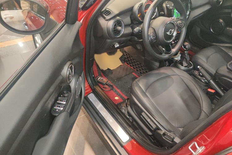 MINI 2016款 1.2T ONE 先锋派 五门版中控内饰7003