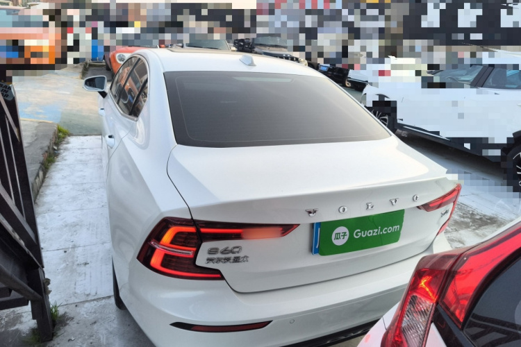 沃尔沃S60 2021款 T4 智逸豪华版车身外观6