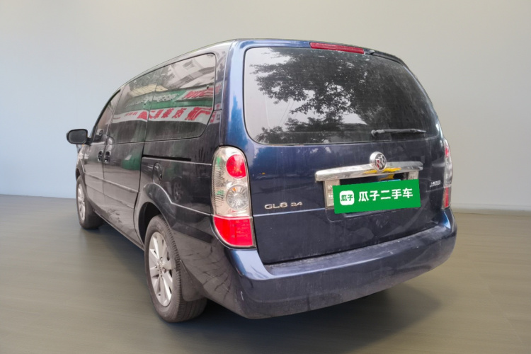 别克GL8 2014款 2.4L 经典版车身外观5