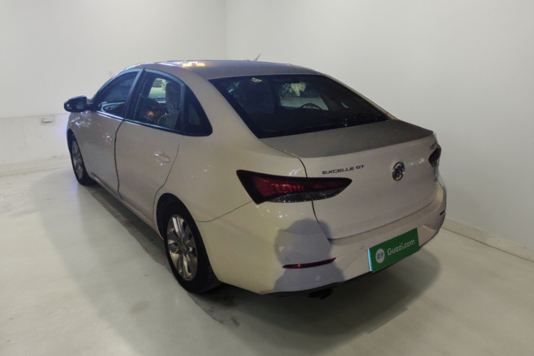 别克 英朗 2021款 典范 1.5L 自动精英型车身外观5