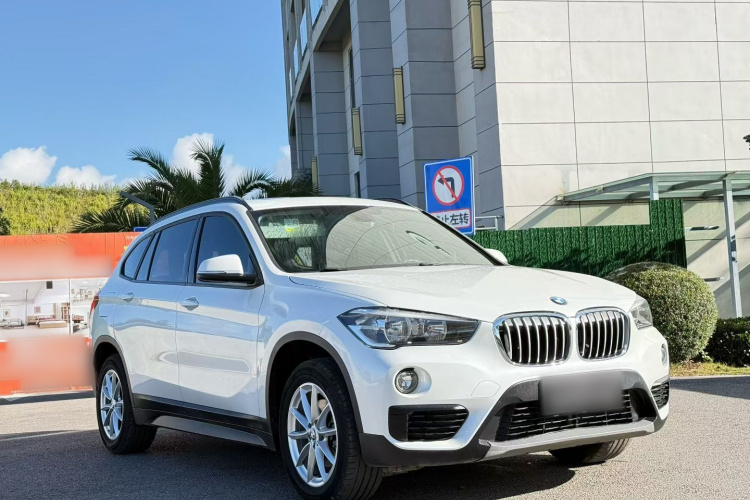 宝马X1 2018款 sDrive18Li 时尚型车身外观6002