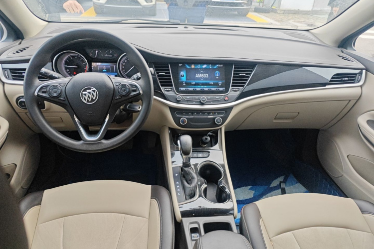 别克 威朗 2017款 三厢 15S 自动领先型中控内饰12