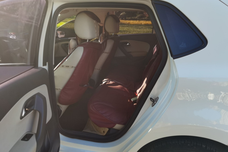 大众 Polo 2014款 1.6L 自动舒适版中控内饰7004