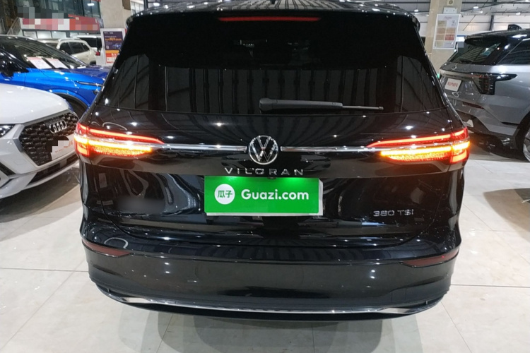 大众 威然 2023款 380TSI 尊驰版车身外观6