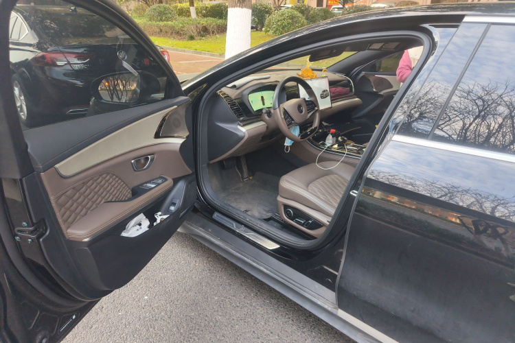 比亚迪 汉 2024款 EV 荣耀版 506KM前驱尊贵型中控内饰20