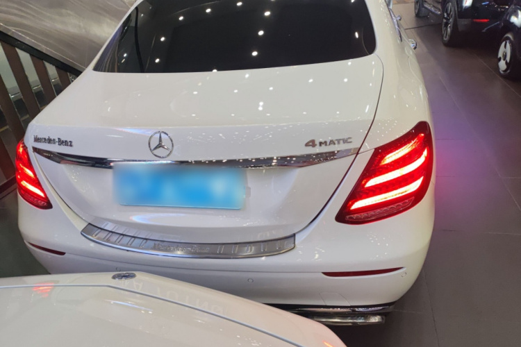 奔驰E级 2020款 改款 E 260 L车身外观6004