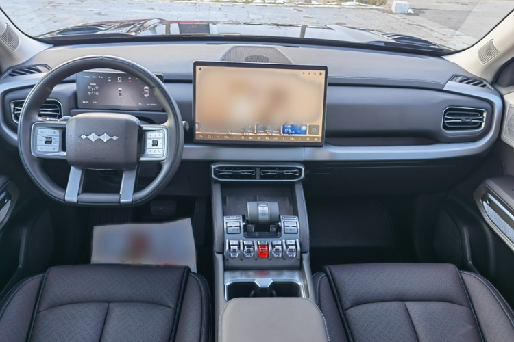 方程豹 钛3 2025款 501KM 后驱智驾Max版中控内饰7001