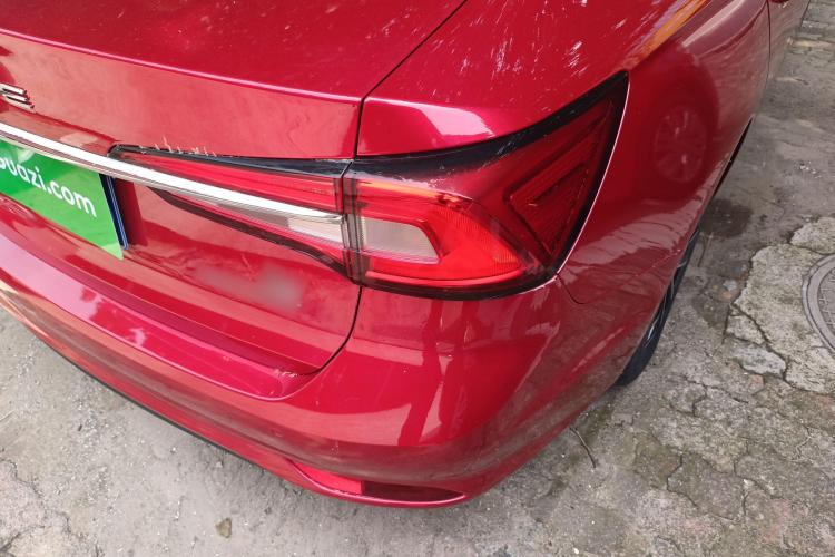 荣威i5 2020款 1.5L 自动4G互联领豪旗舰版车身外观6006