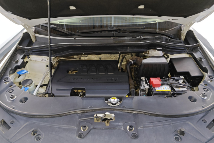 哈弗H6 2021款 运动版 1.5T 自动精英智联型 六边形格栅机舱底盘24